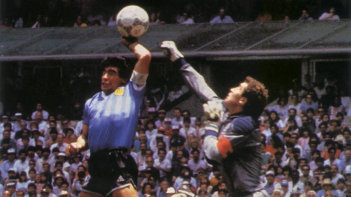 Diego Maradona - "Tay của Chúa"